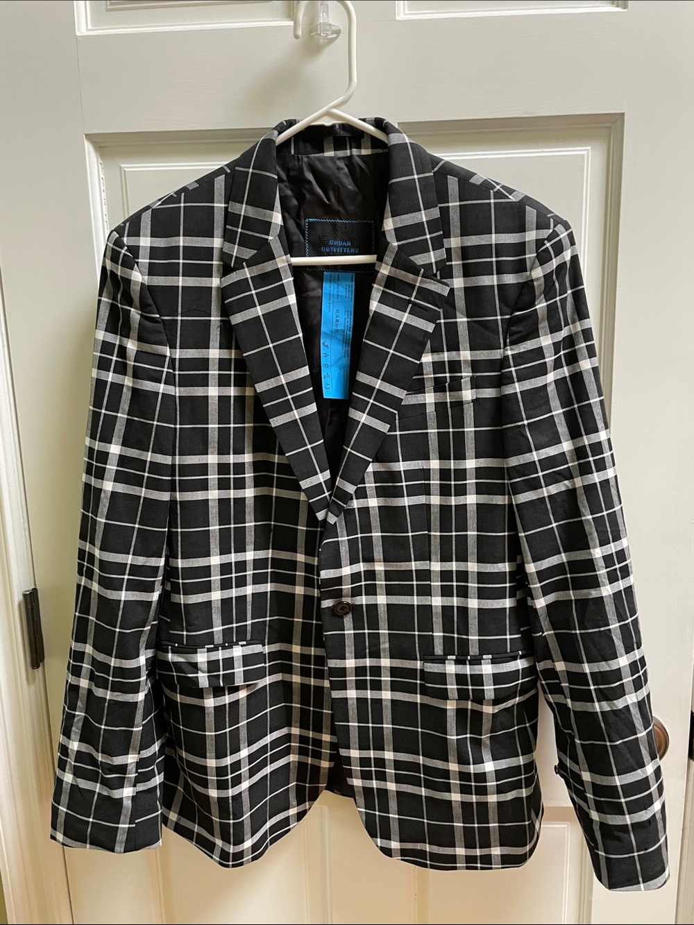 Urban Outfitters Men’s Black and White Plaid Blazer 38 Skinny Fit